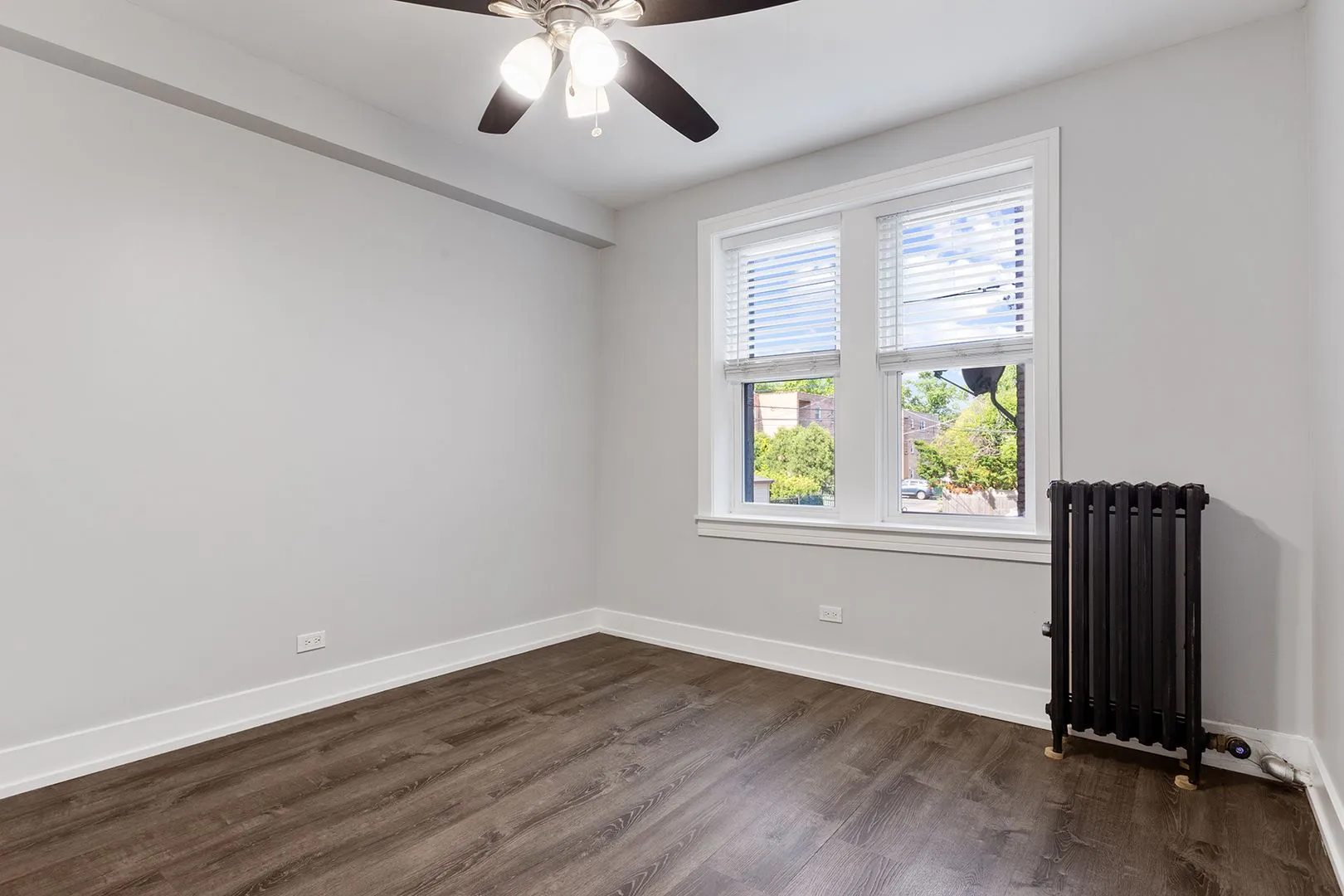 1521 W Sherwin Ave, ,  60626, USA 60626-unit#208-Chicago-IL