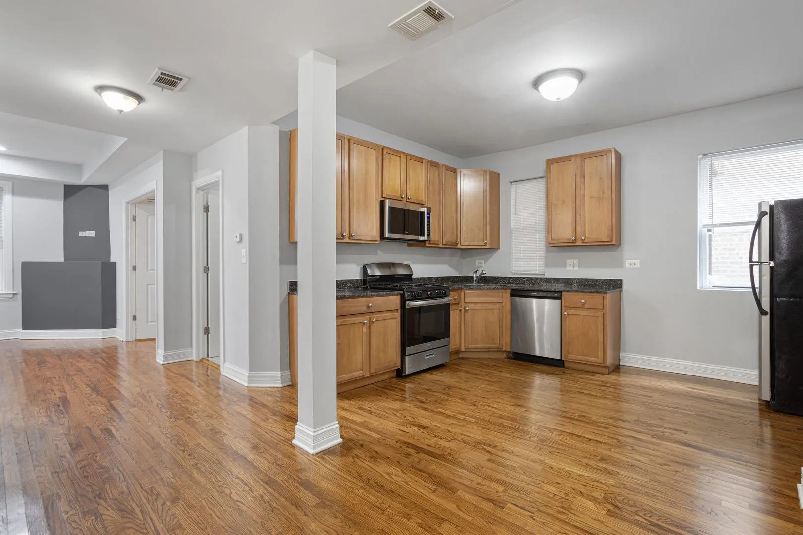 2001 W Jarvis Ave, ,  60645, USA 60645-unit#2-Chicago-IL