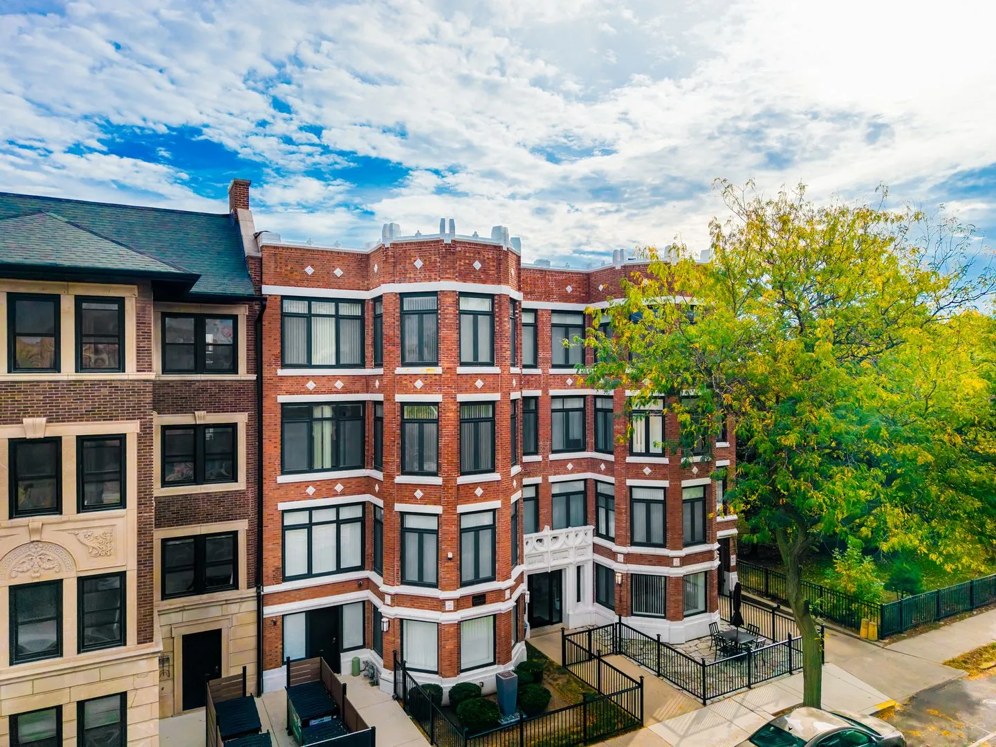7729 N Eastlake Terrace, , 60626, USA 60626-unit#2E-Chicago-IL