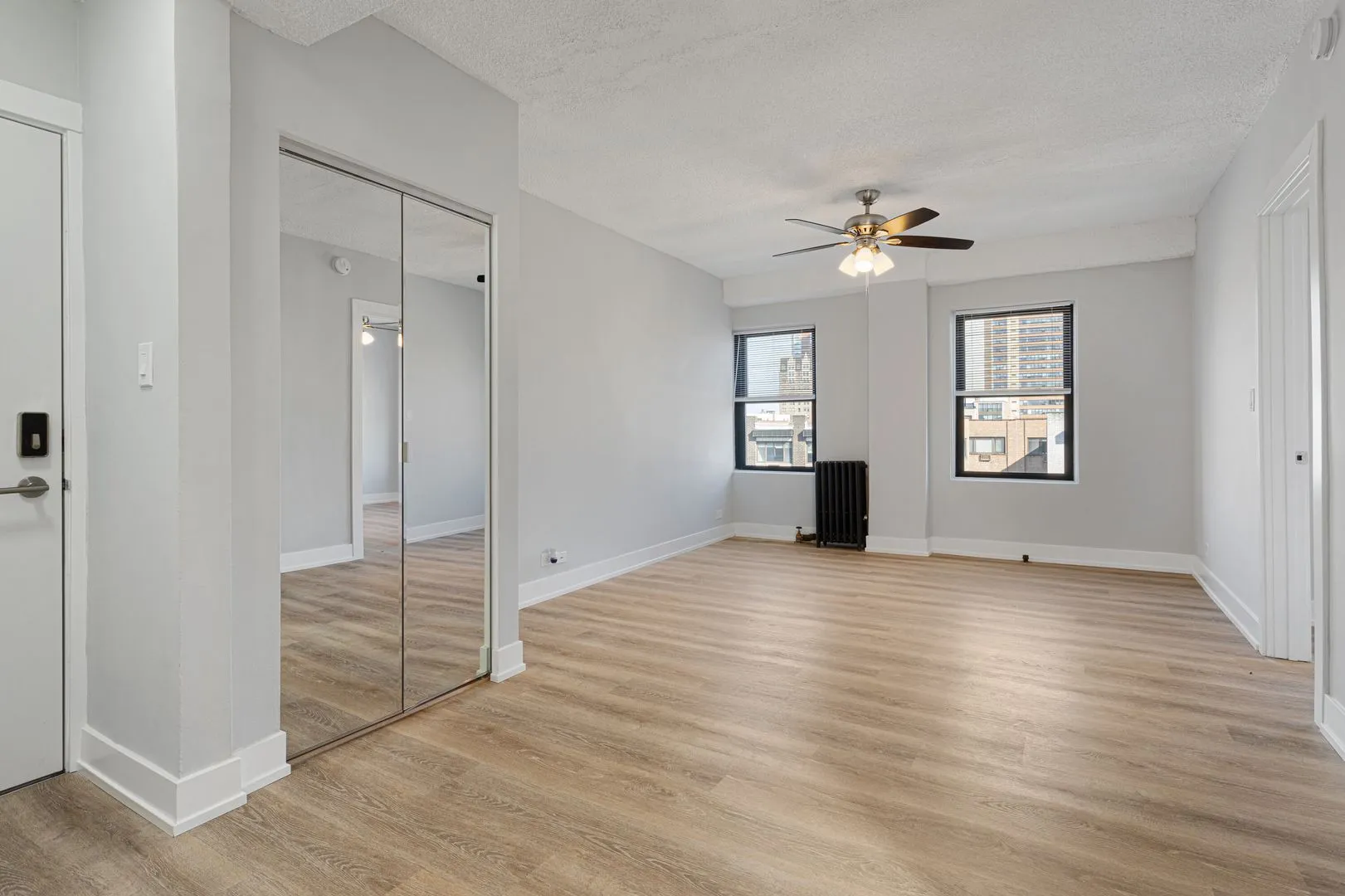 6026 N Winthrop Ave, , 60660, USA 60660-unit#5F-Chicago-IL
