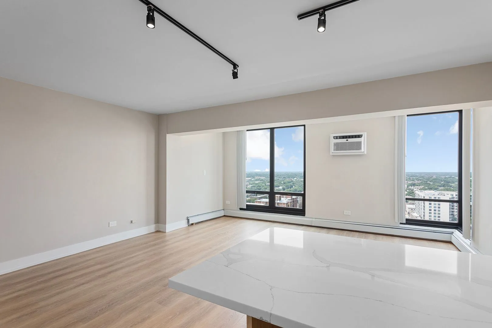 6166 N Sheridan Rd, ,  60660, USA 60660-unit#22B-Chicago-IL