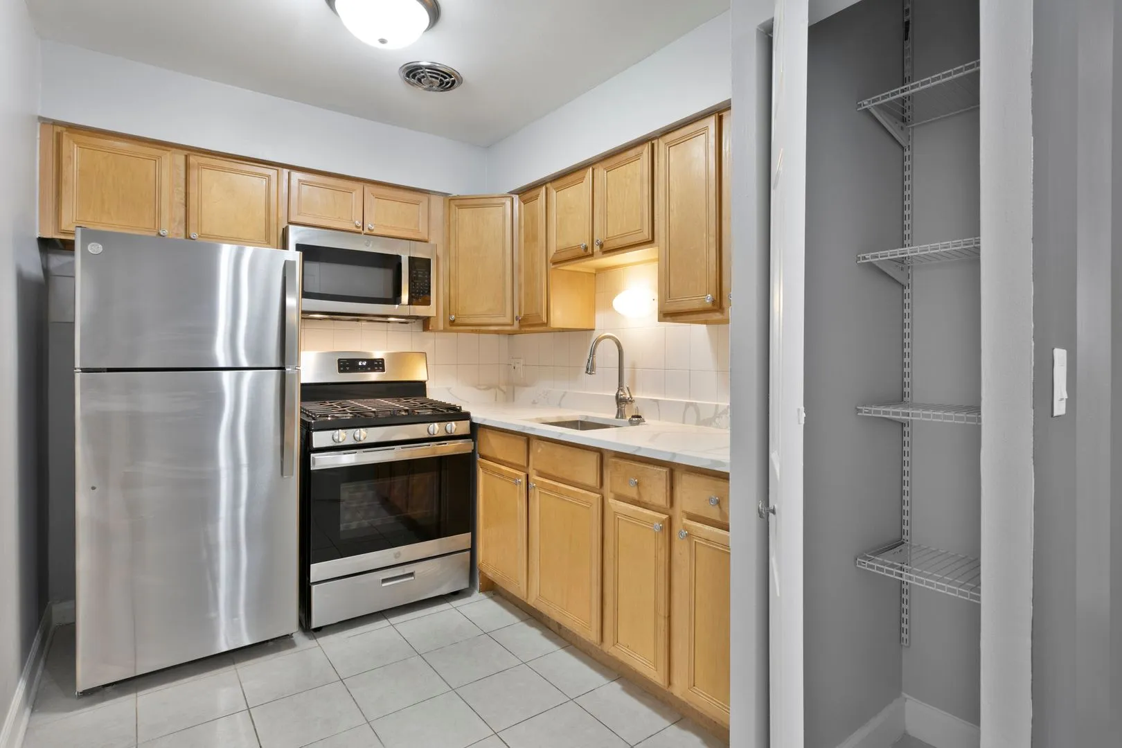 6758 N Sheridan Rd, , 60626, USA 60626-unit#544-Chicago-IL