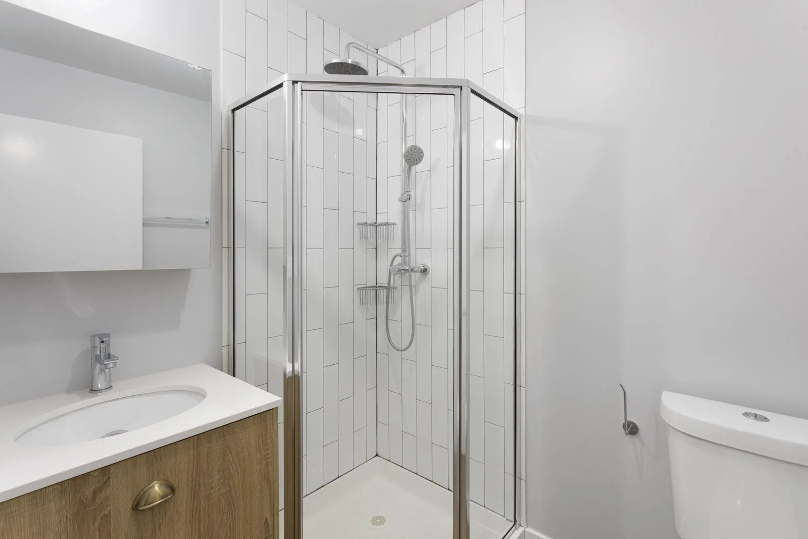 6019 N Winthrop Ave, ,  60660, USA 60660-unit#104-Chicago-IL