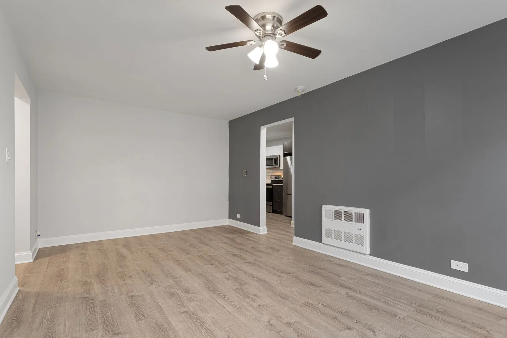 7630 N Eastlake Terrace, ,  60626, USA 60626-unit#2W-Chicago-IL