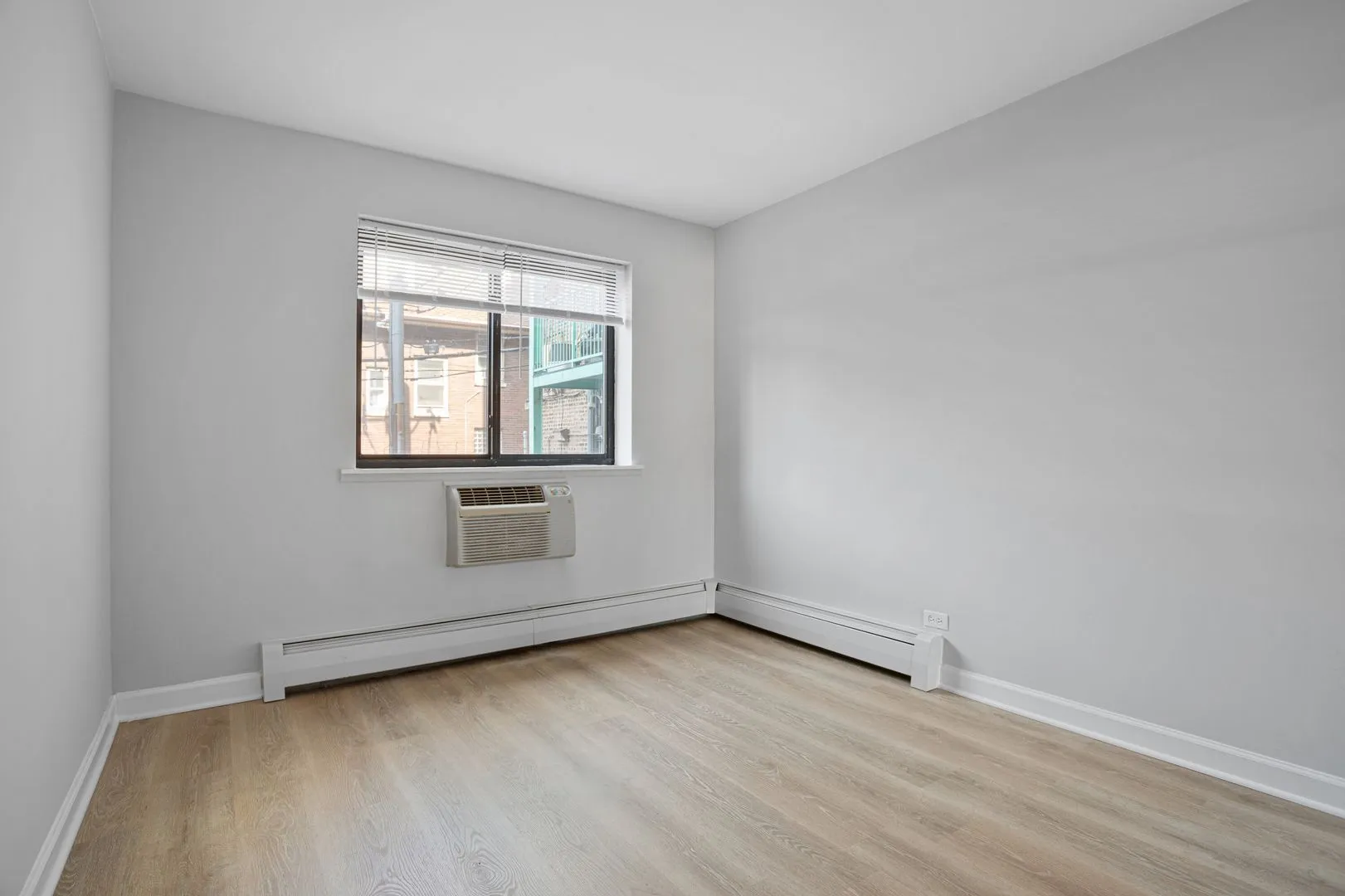 6758 N Sheridan Rd, , 60626, USA 60626-unit#240-Chicago-IL