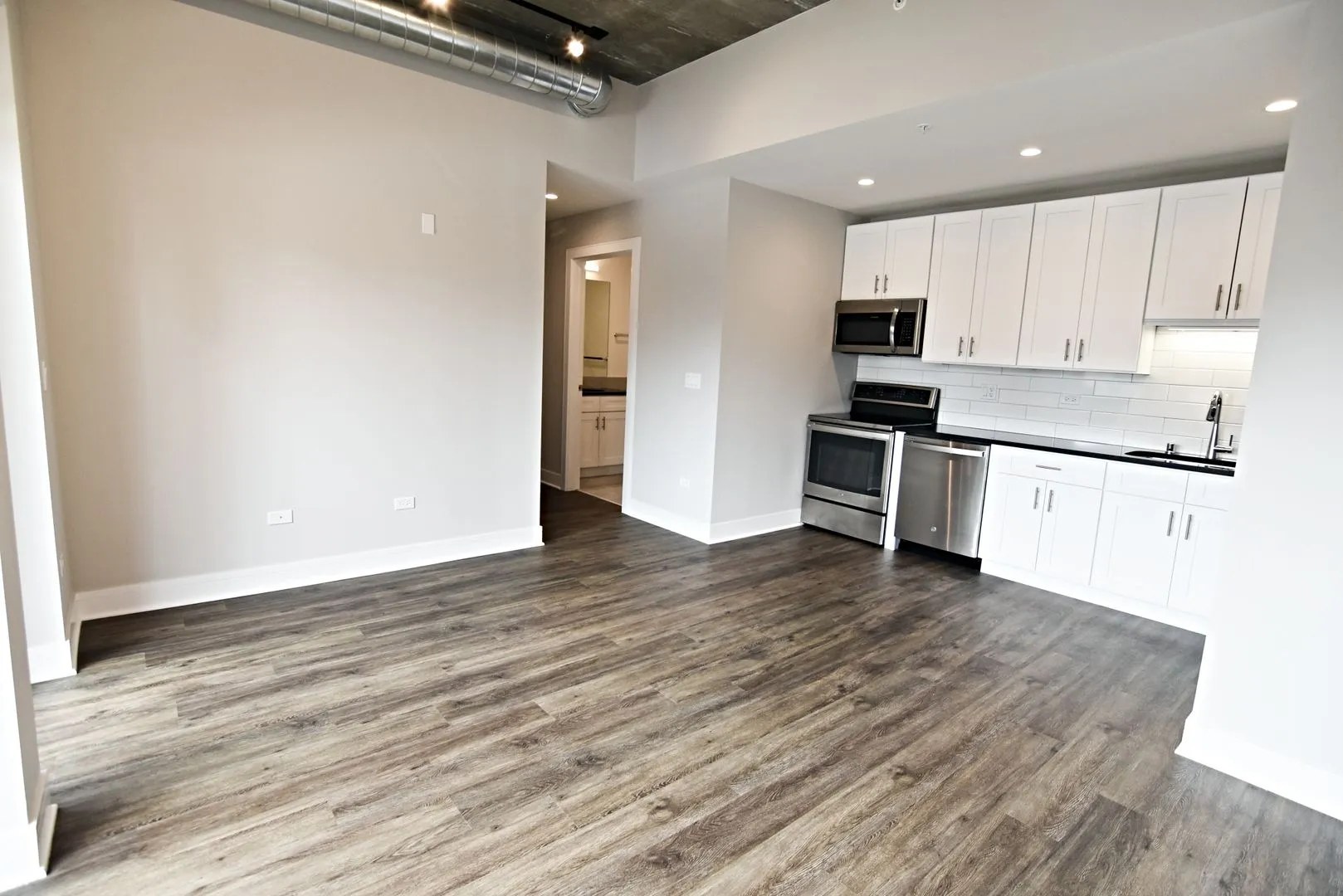 N Broadway, , , USA IL-unit#3833-718-Chicago-IL