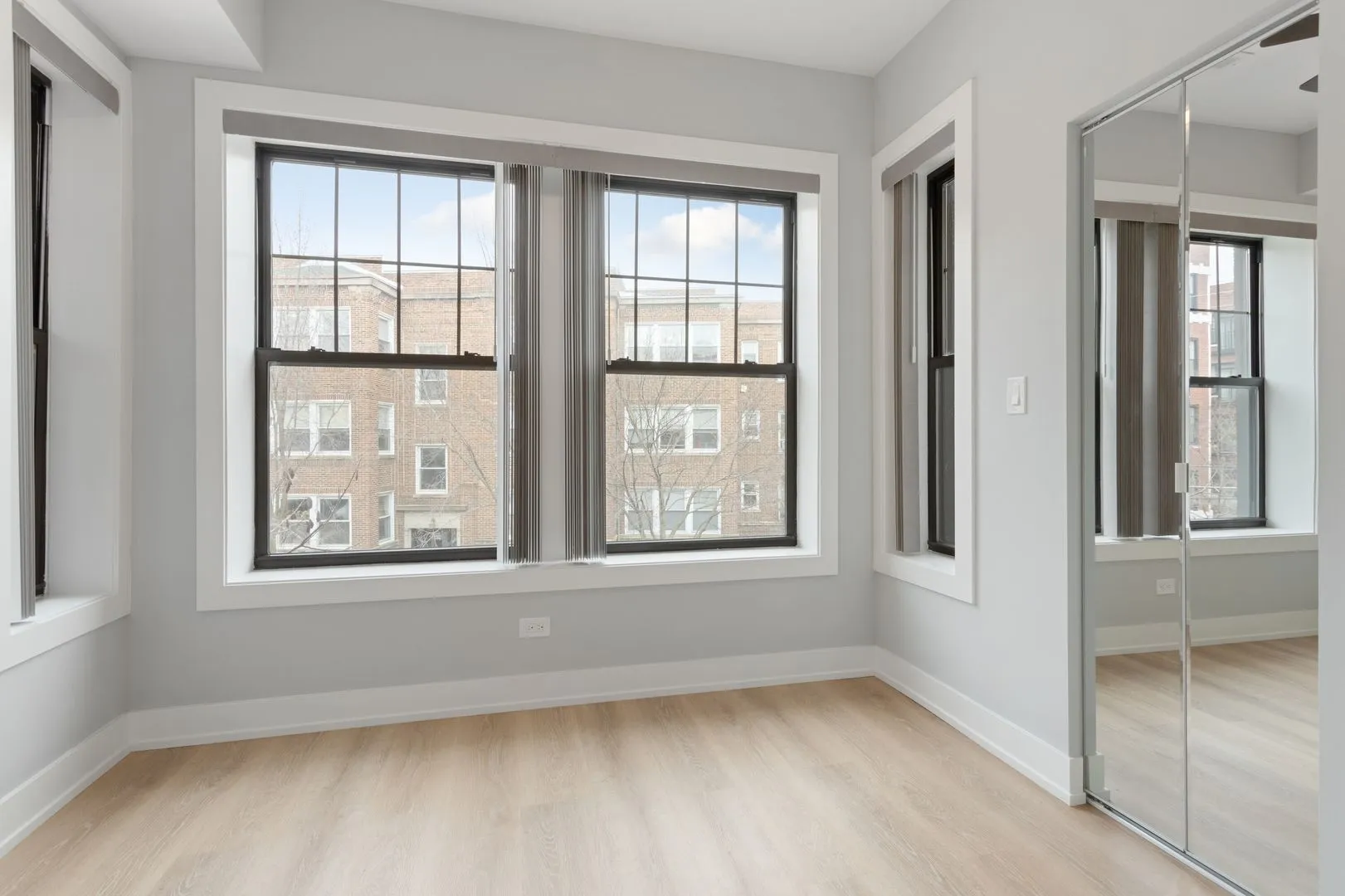 7663 N Rogers Ave, , 60626, USA 60626-unit#3-Chicago-IL