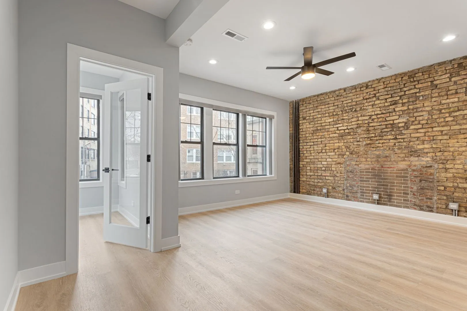 7661 N Rogers Ave, ,  60626, USA 60626-unit#2-Chicago-IL