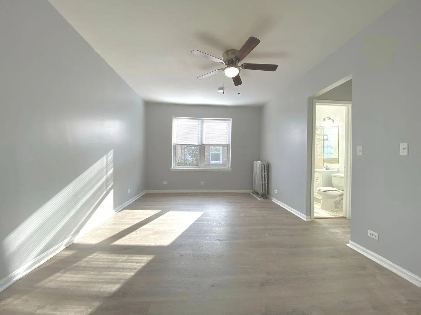 4031 N Kenmore Ave, ,  60613, USA 60613-unit#.407-Chicago-IL