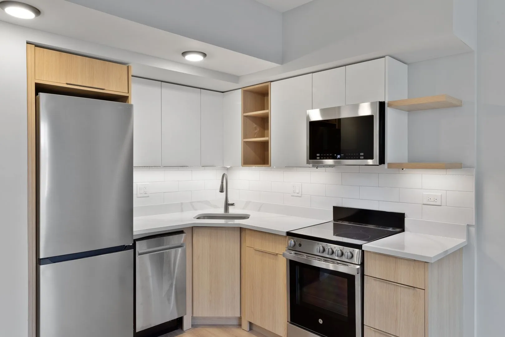 1634 W Howard St, , 60626, USA 60626-unit#211-Chicago-IL