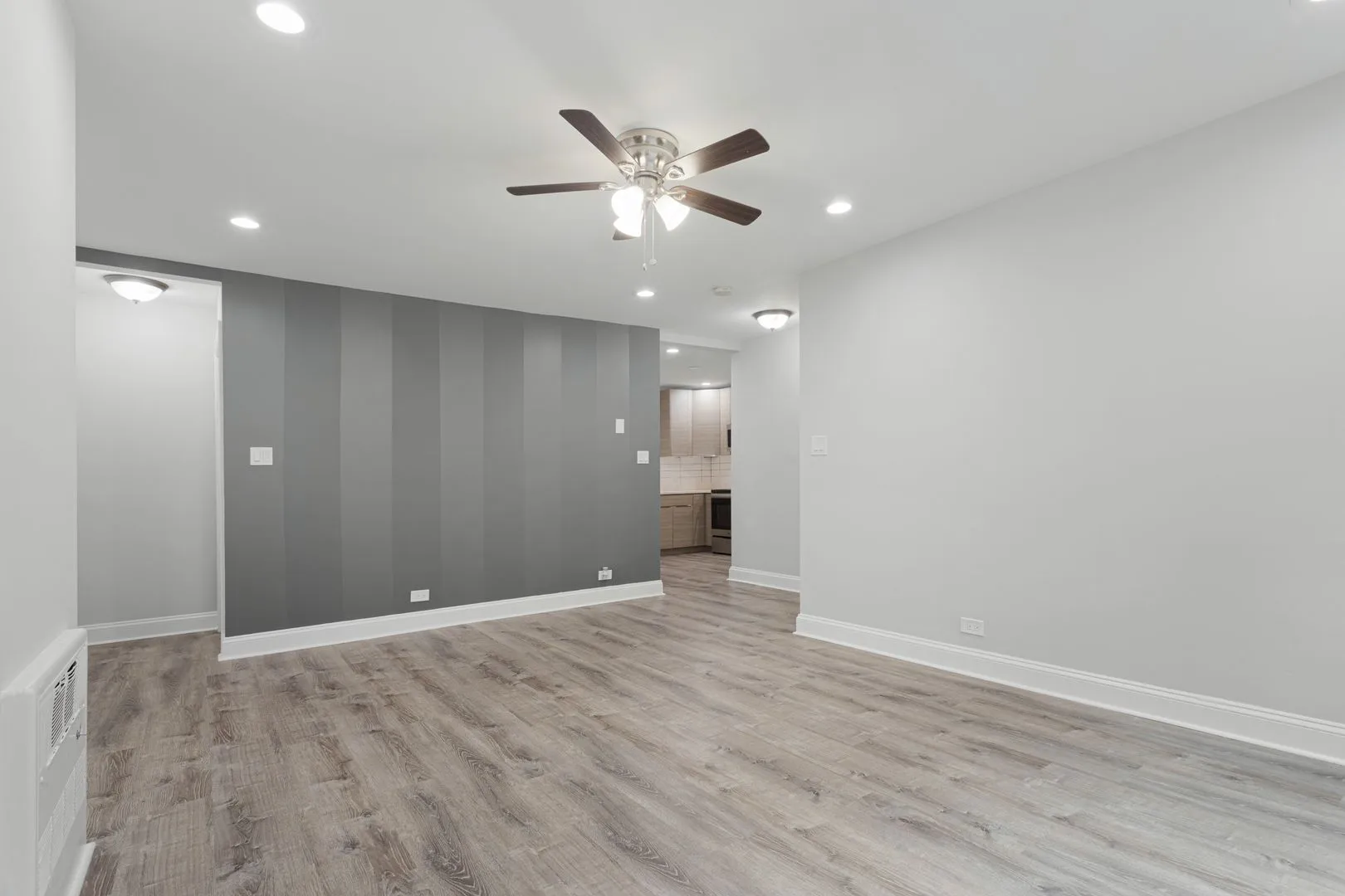 7630 N Eastlake Terrace, , 60626, USA 60626-unit#1E-Chicago-IL