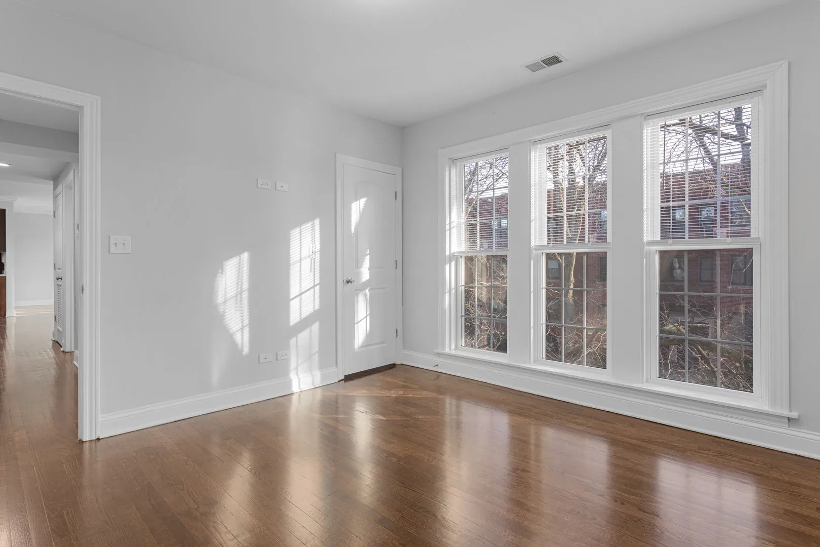 7722 N Ashland Ave, , 60626, USA 60626-unit#H2-Chicago-IL