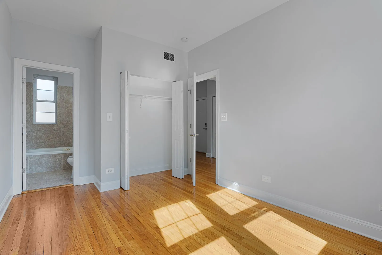 7328 N Damen Ave, ,  60645, USA 60645-unit#1-Chicago-IL