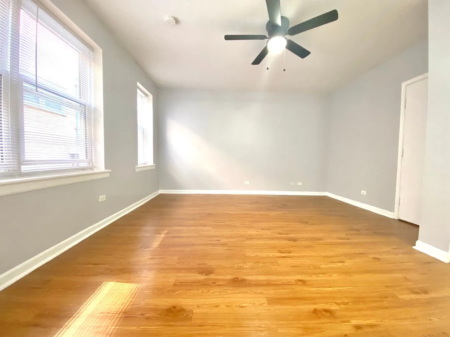 4241 N Kenmore Ave, ,  60613, USA 60613-unit#.106-Chicago-IL