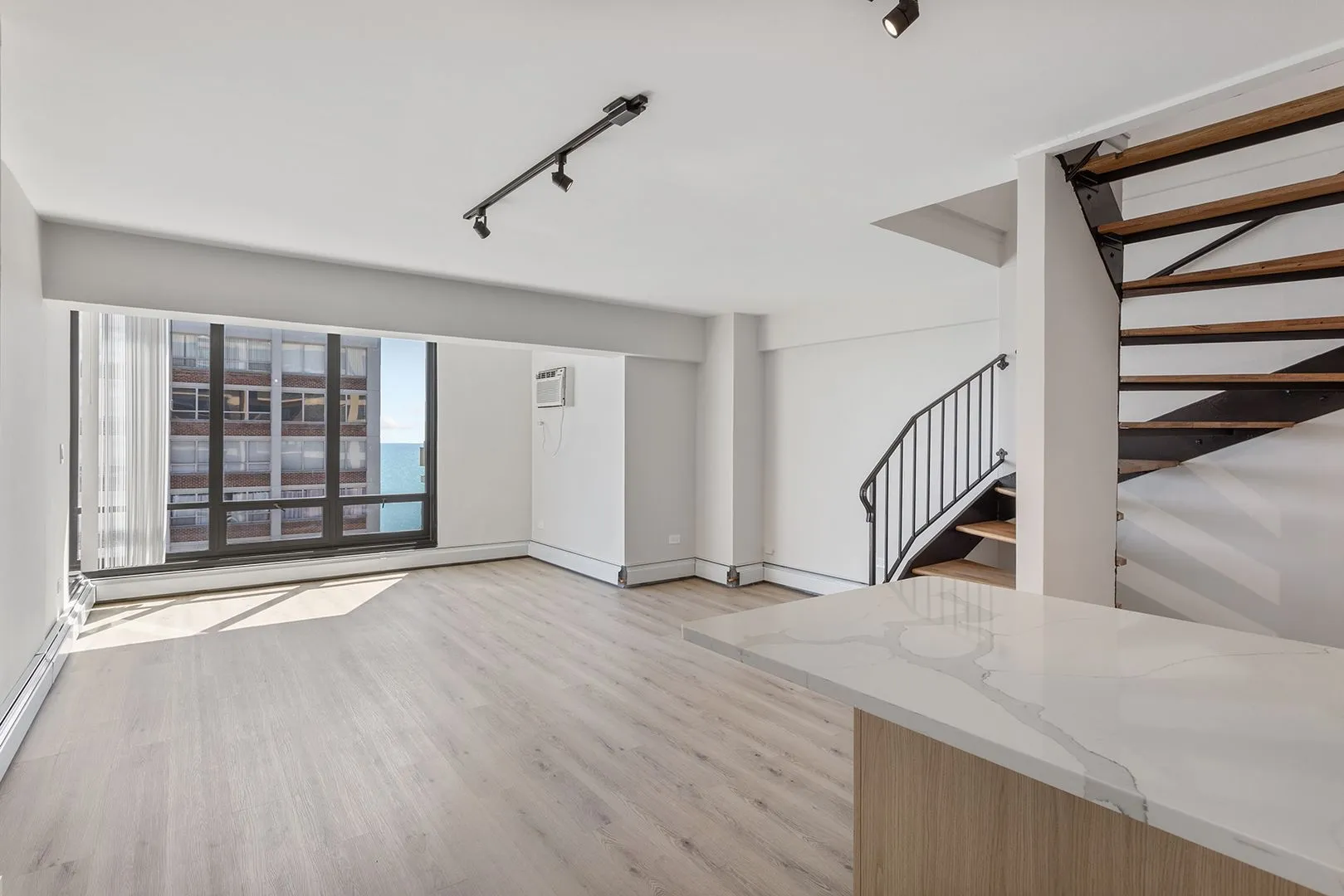 6166 N Sheridan Rd, ,  60660, USA 60660-unit#10F-Chicago-IL