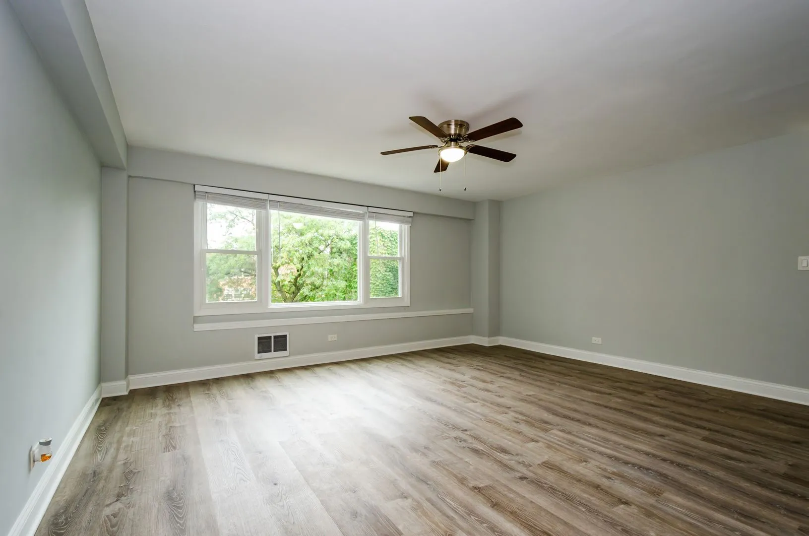 7710 N Sheridan Rd, , 60626, USA 60626-unit#407-Chicago-IL