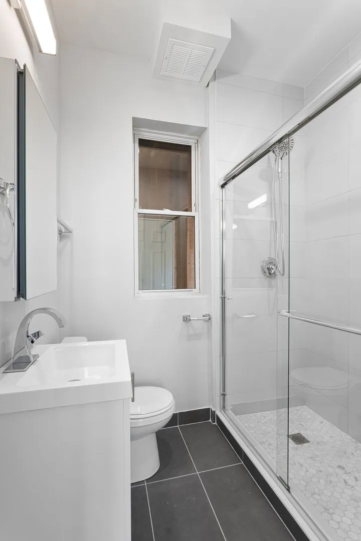 7417 N Clark St, ,  60626, USA 60626-unit#2-Chicago-IL