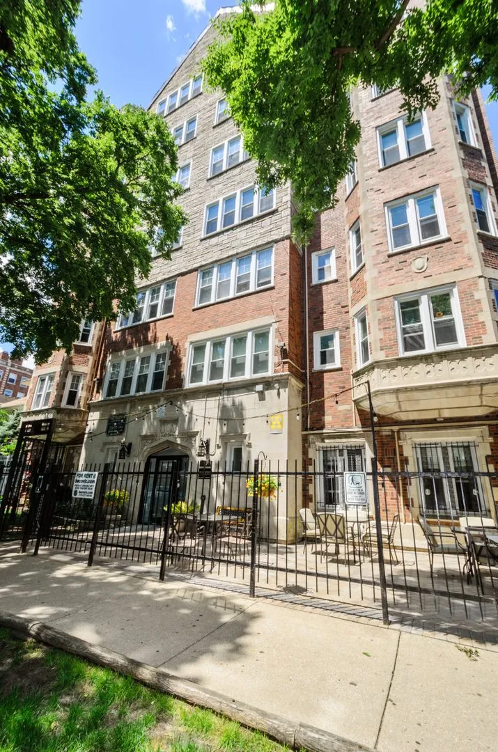 1608 W Sherwin Ave, ,  60626, USA 60626-unit#201-Chicago-IL