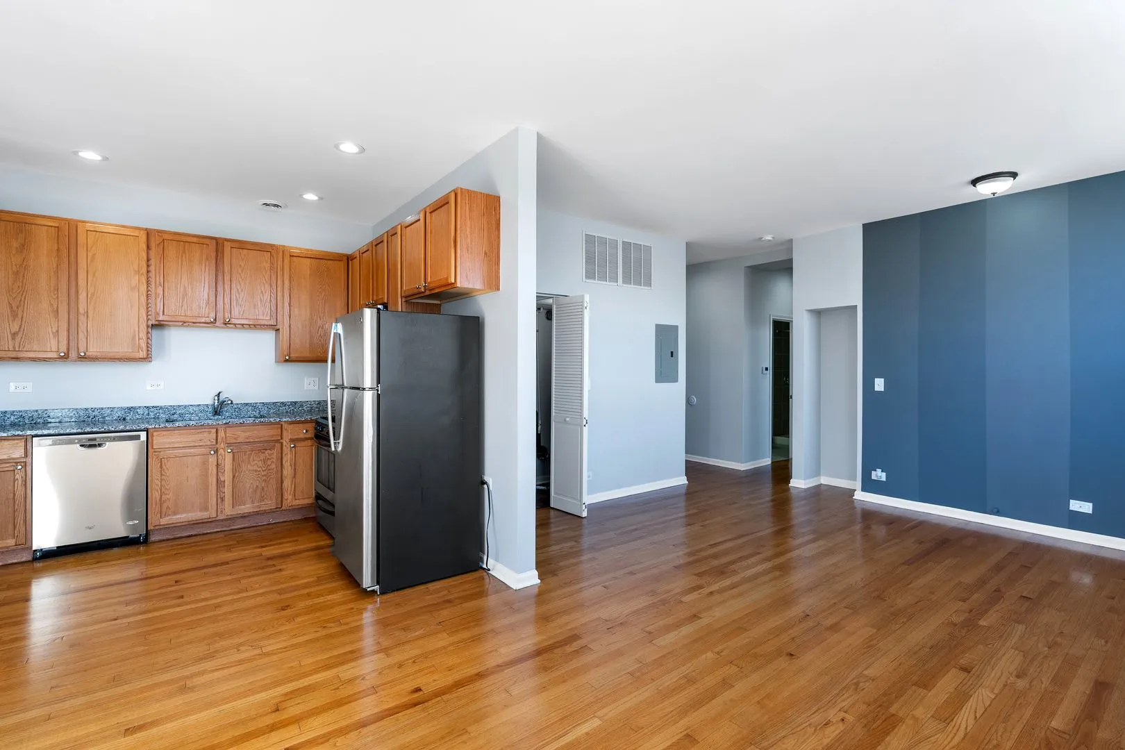 2451 W Howard St, ,  60645, USA 60645-unit#112-Chicago-IL