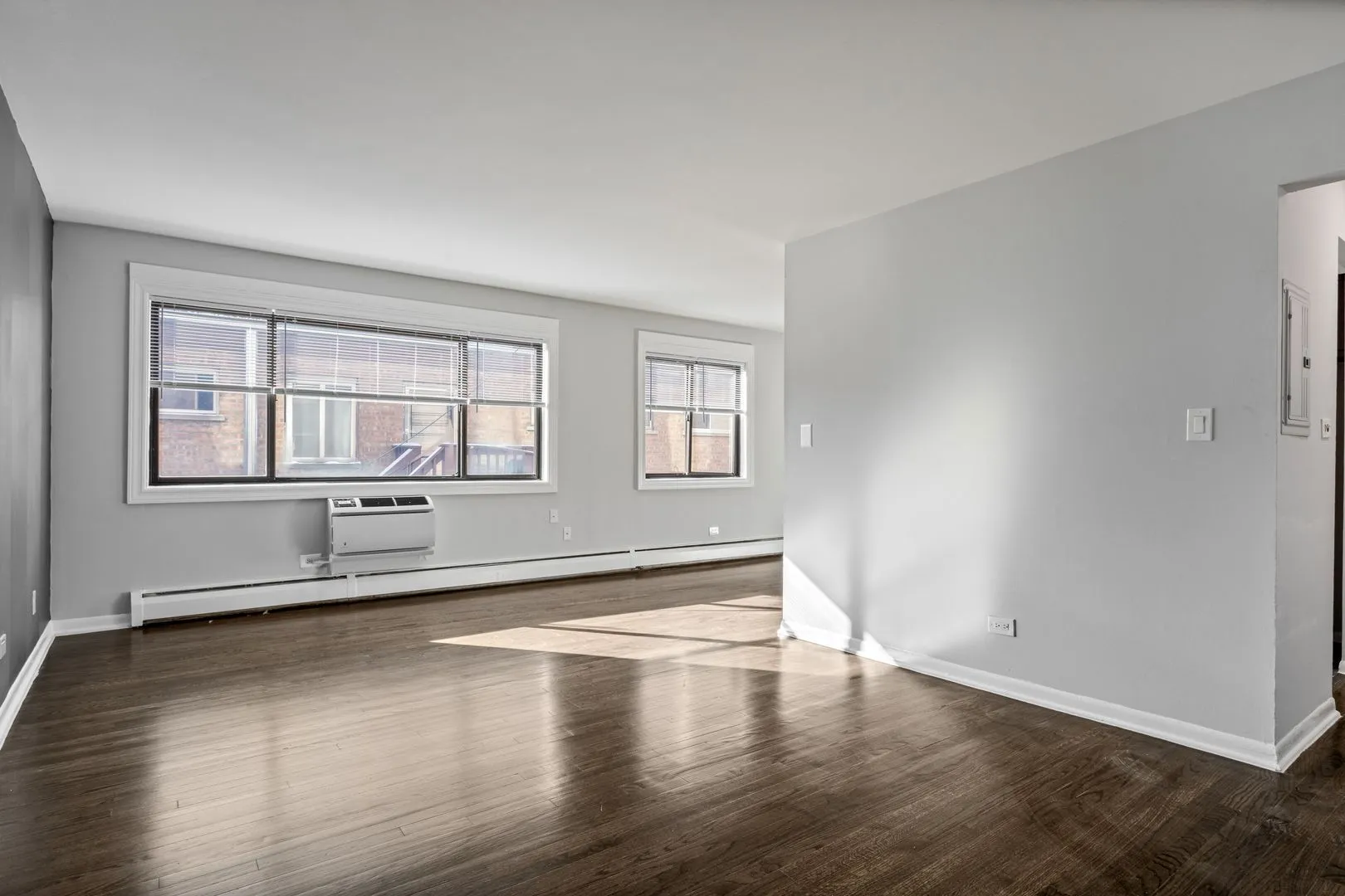 6826 N Ridge Blvd, , 60645, USA 60645-unit#306-Chicago-IL