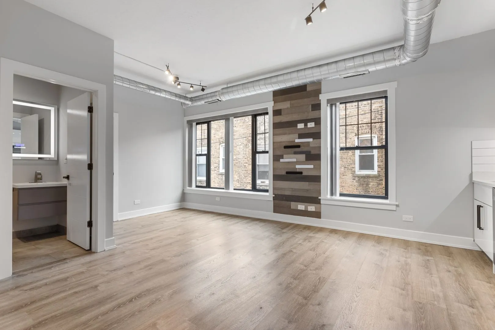 7645 N Sheridan Rd, ,  60626, USA 60626-unit#305-Chicago-IL
