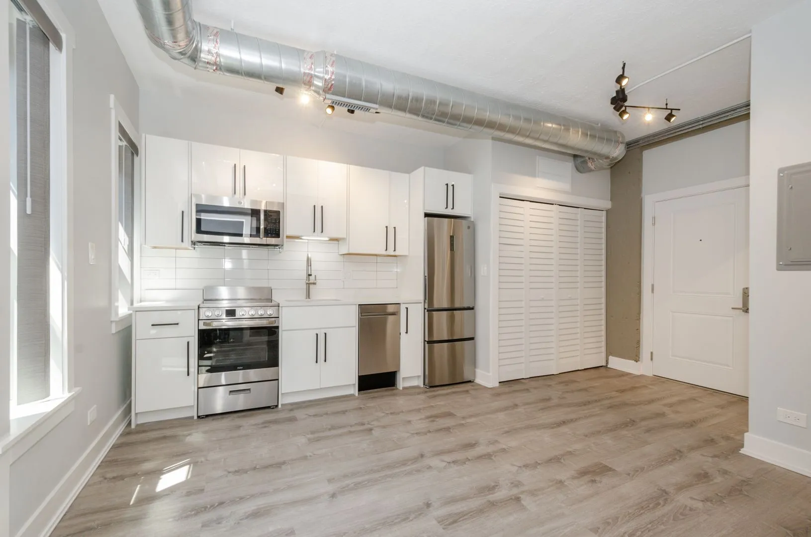 7645 N Sheridan Rd, ,  60626, USA 60626-unit#209-Chicago-IL