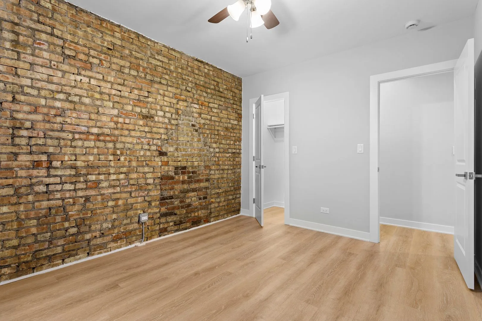 7387 N Damen Ave, ,  60645, USA 60645-unit#3W-Chicago-IL