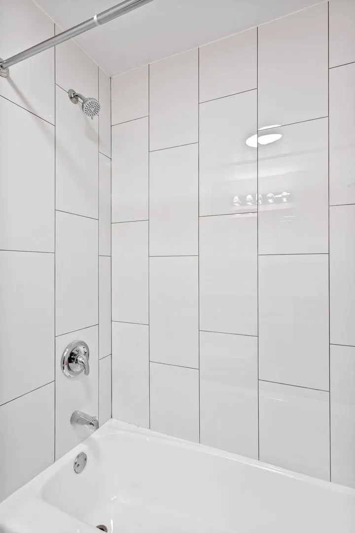 6166 N Sheridan Rd, , 60660, USA 60660-unit#8H-Chicago-IL