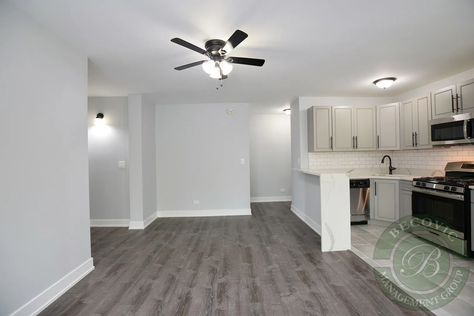 1521 W Sherwin Ave, , 60626, USA 60626-unit#402-Chicago-IL