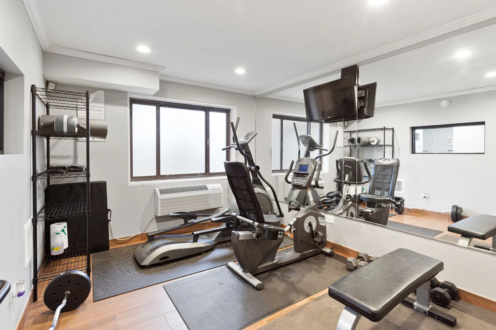 6826 N Ridge Blvd, ,  60645, USA 60645-unit#402-Chicago-IL