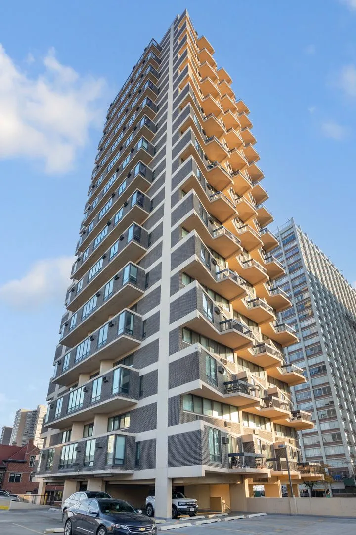 6166 N Sheridan Rd, ,  60660, USA 60660-unit#18F-Chicago-IL