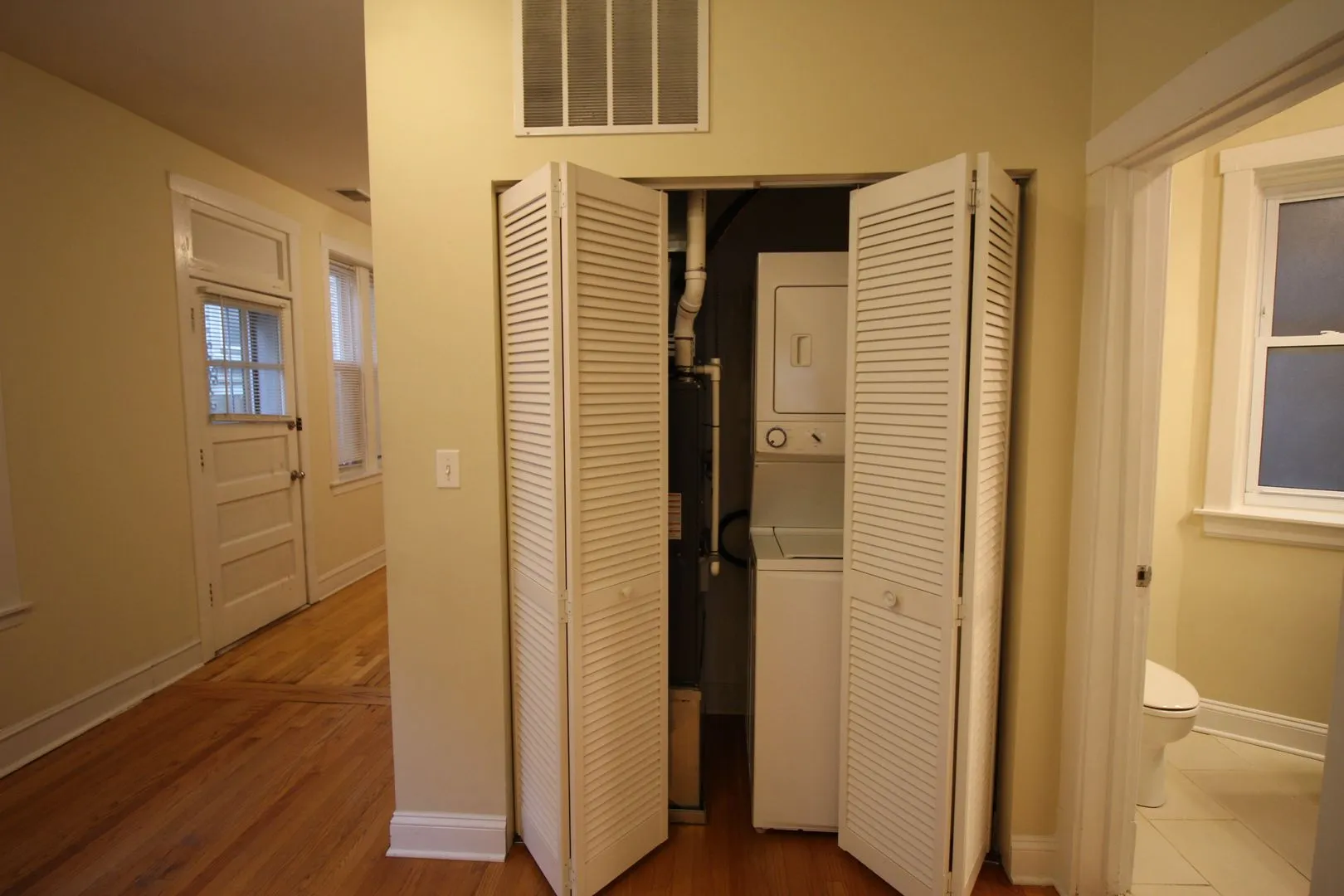 3767 N Pulaski Rd, , 60641, USA 60641-unit#2R-Chicago-IL