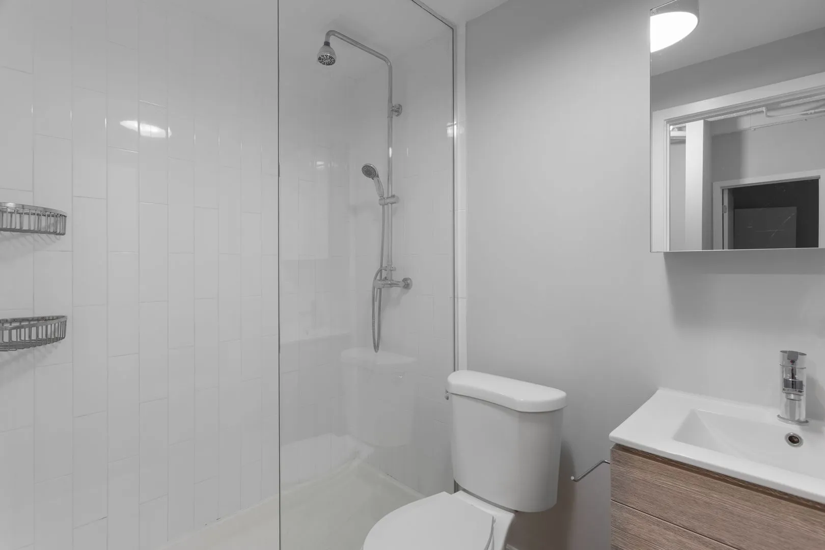 5718 N Winthrop Ave, ,  60660, USA 60660-unit#104-Chicago-IL