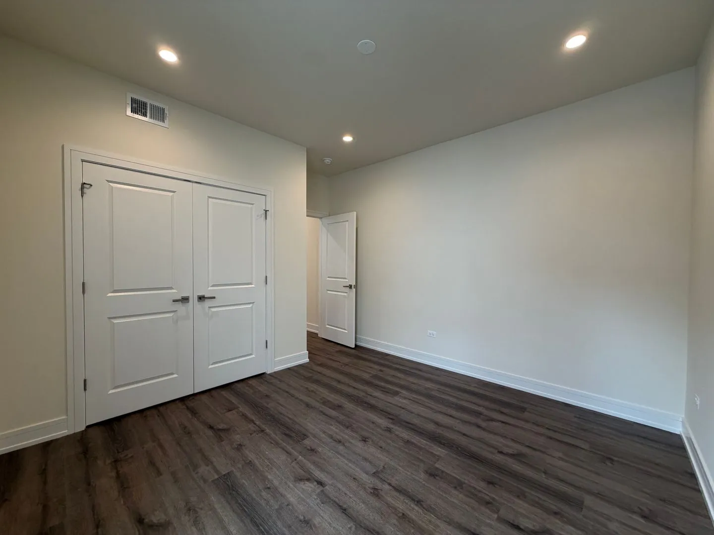 916 W Belmont Ave, , 60657, USA 60657-unit#2N-Chicago-IL