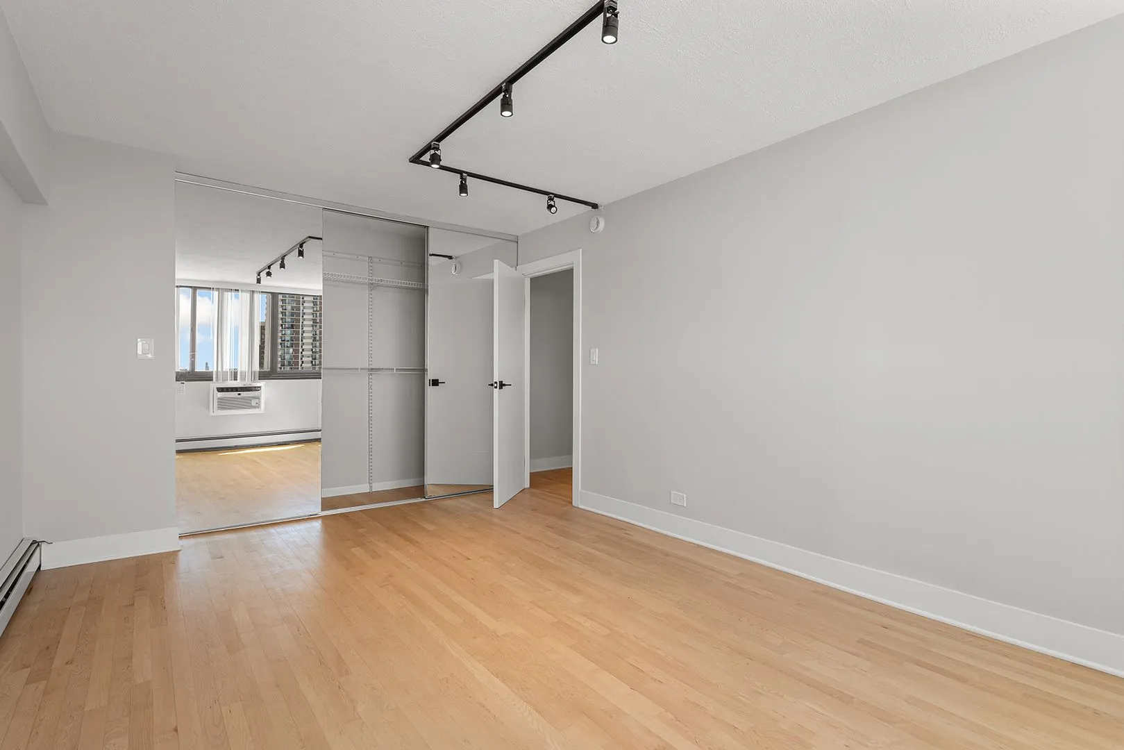 6166 N Sheridan Rd, ,  60660, USA 60660-unit#28K-Chicago-IL