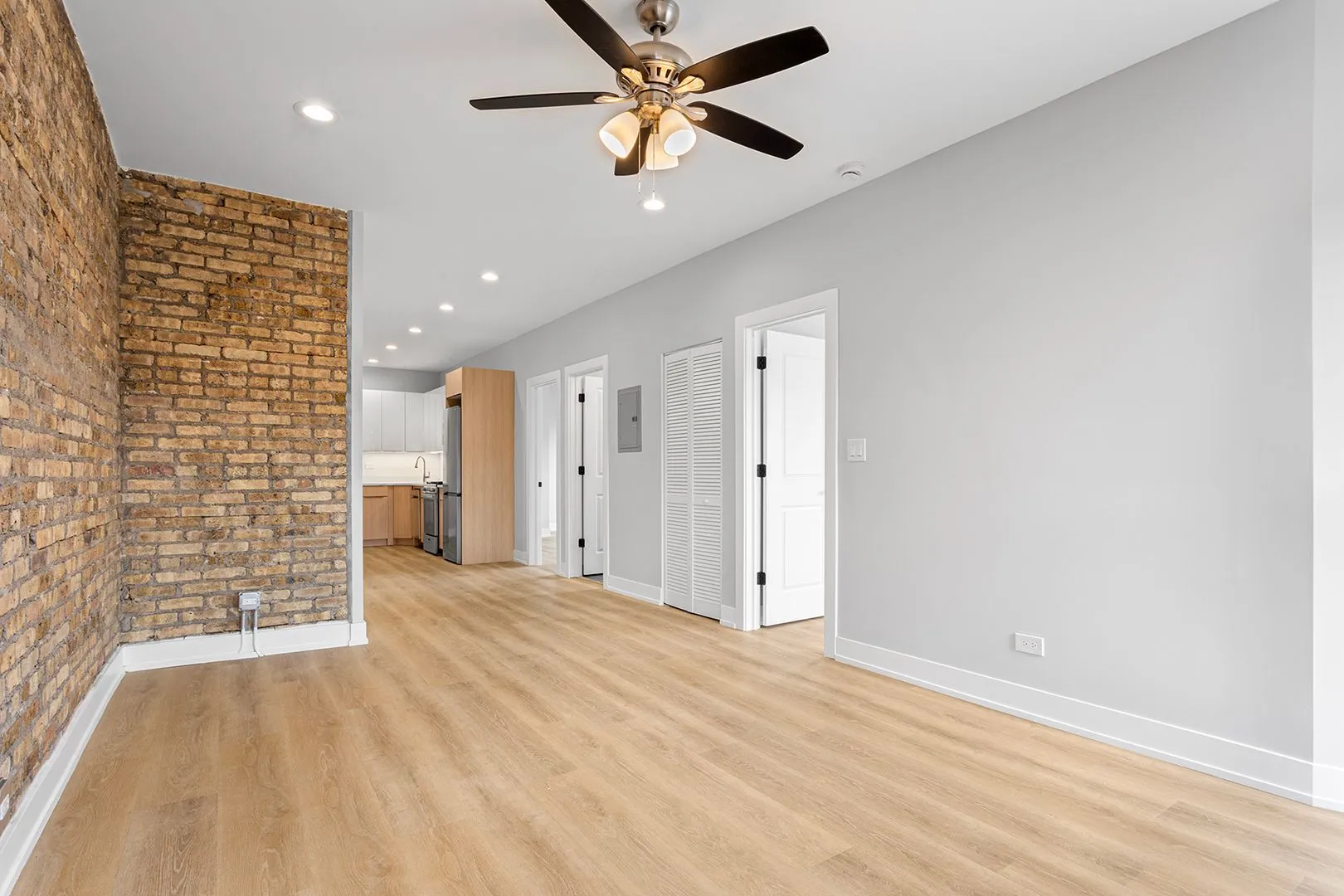 1655 W Jonquil Terrace, ,  60626, USA 60626-unit#33-Chicago-IL