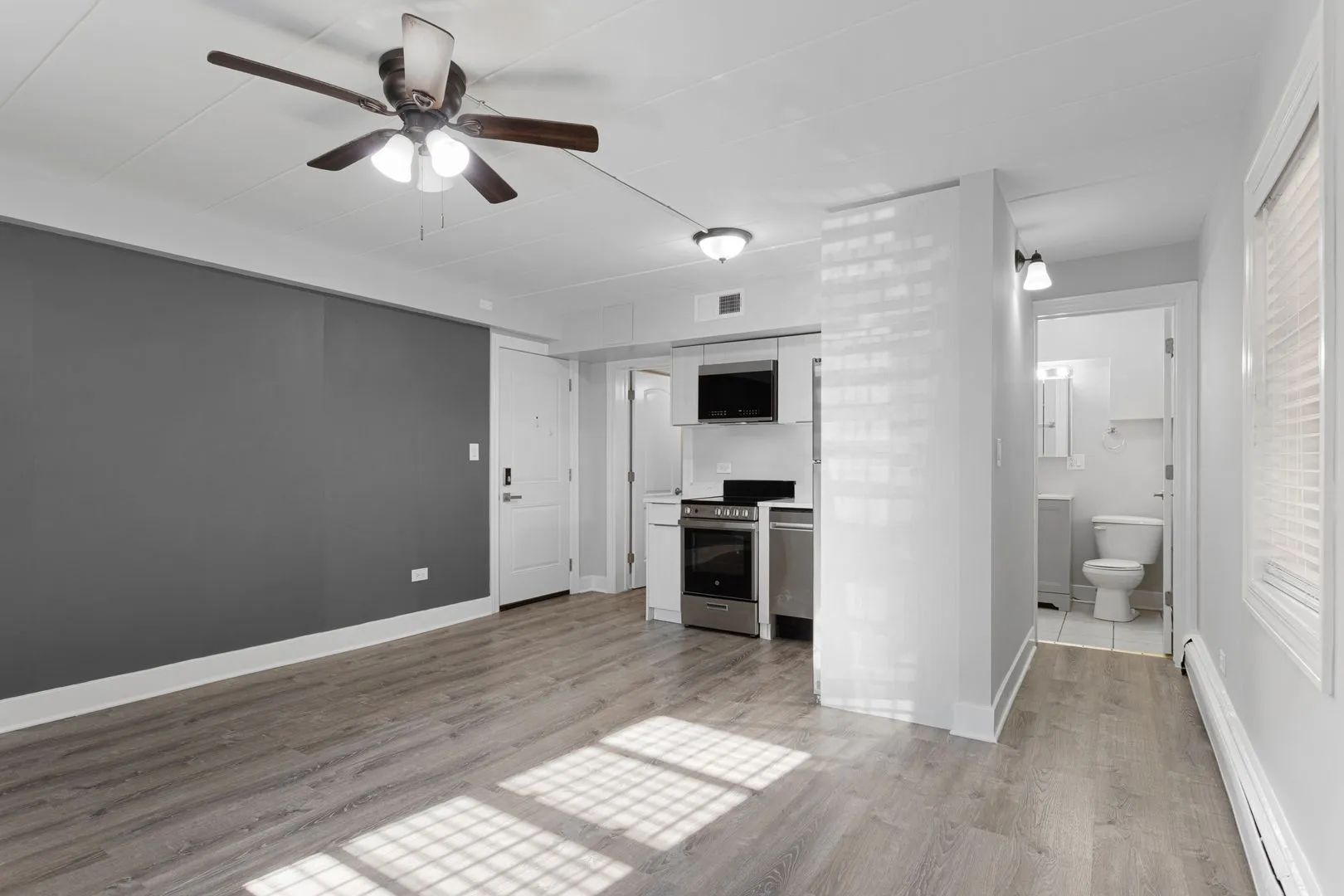 6007 N Kenmore Ave, ,  60660, USA 60660-unit#102-Chicago-IL