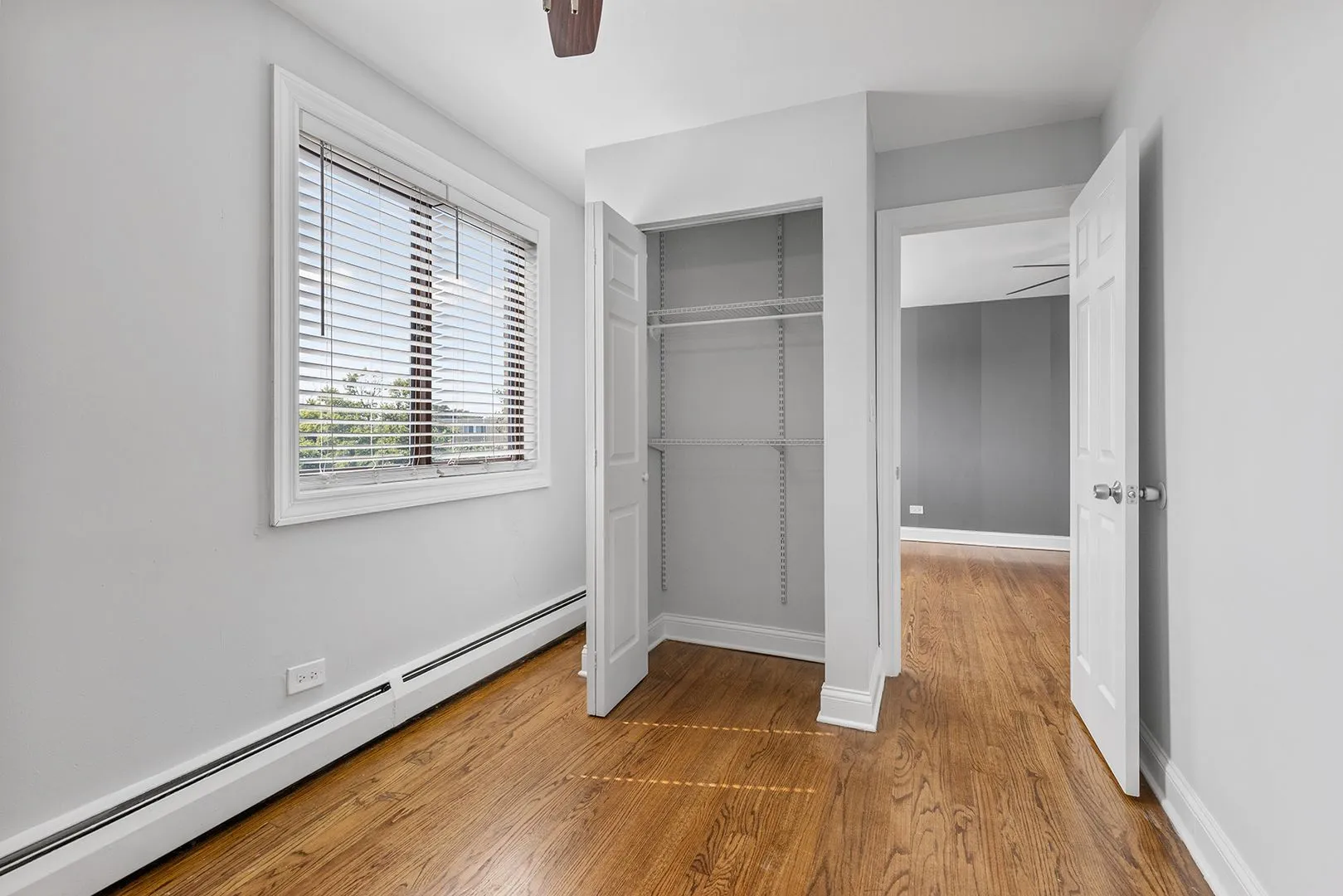 6826 N Ridge Blvd, ,  60645, USA 60645-unit#402-Chicago-IL