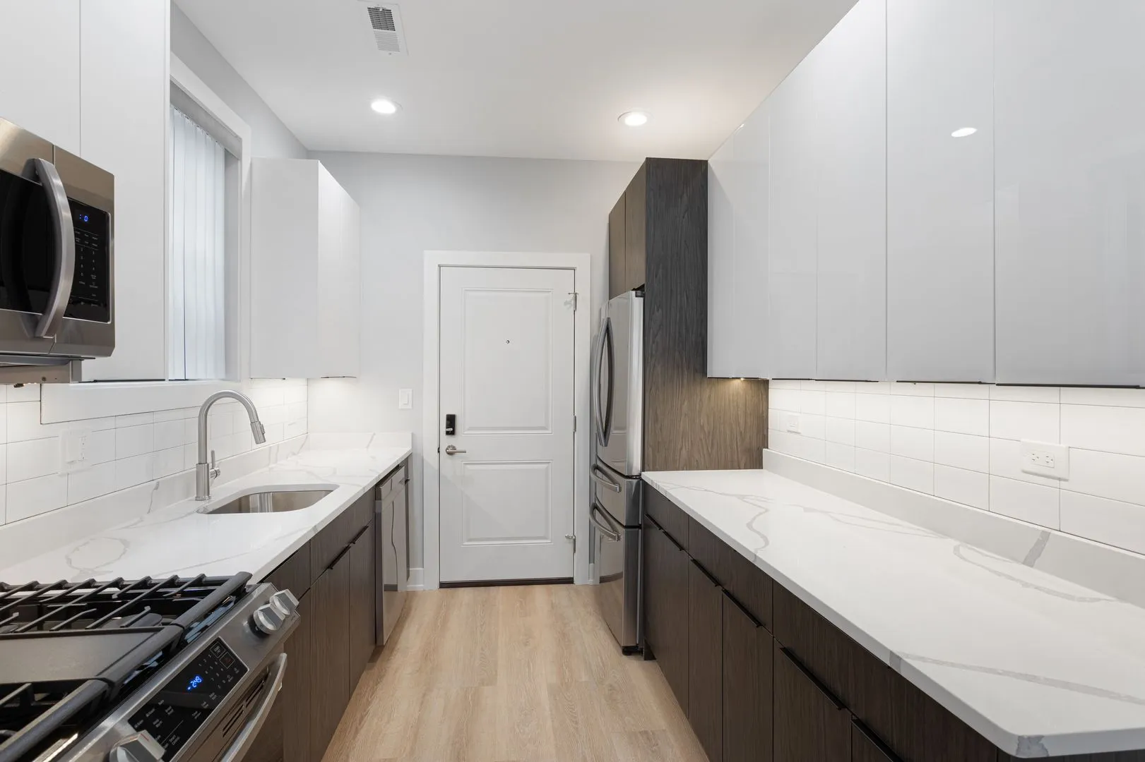 7663 N Rogers Ave, , 60626, USA 60626-unit#3-Chicago-IL