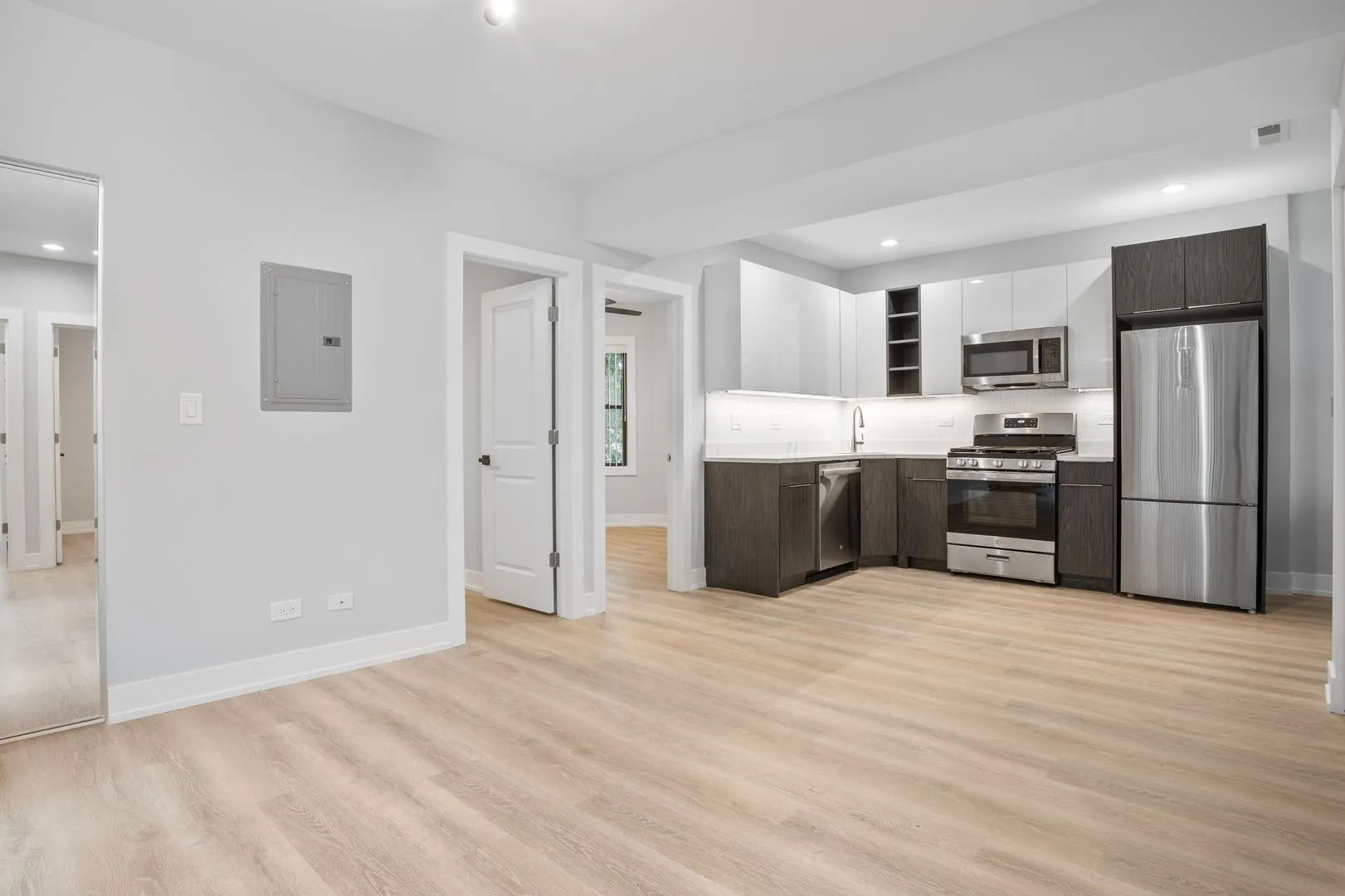 W Juneway Terrace, ,  60626, USA 60626-unit#2T-Chicago-IL