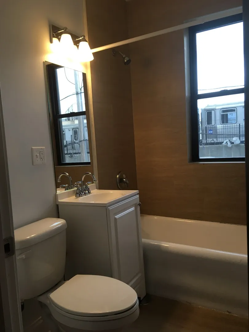 339 W Howard St, ,  60202, USA 60202-unit#205-Evanston-IL