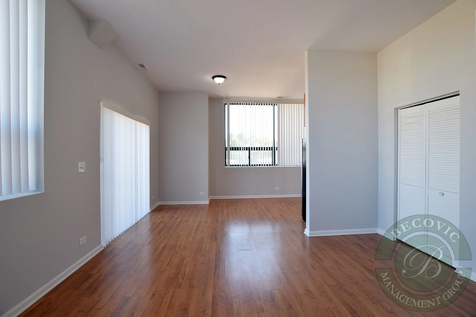 2451 W Howard St, ,  60645, USA 60645-unit#212-Chicago-IL