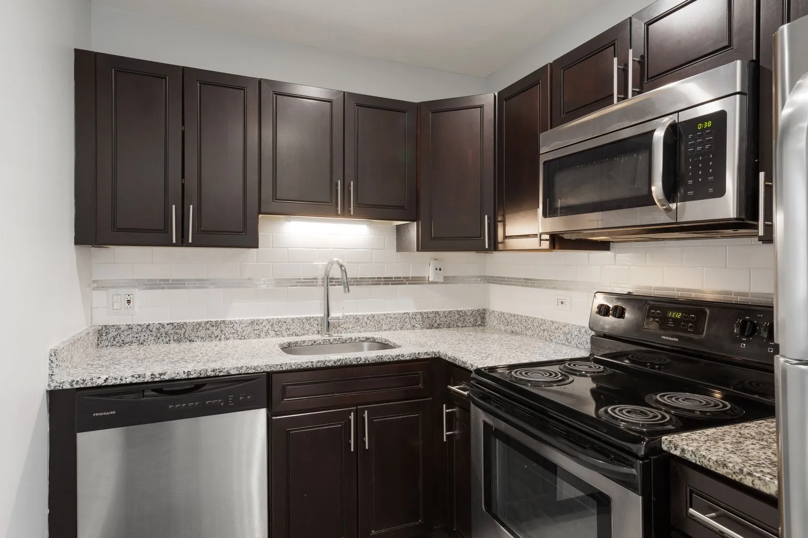 6826 N Ridge Blvd, , 60645, USA 60645-unit#203-Chicago-IL