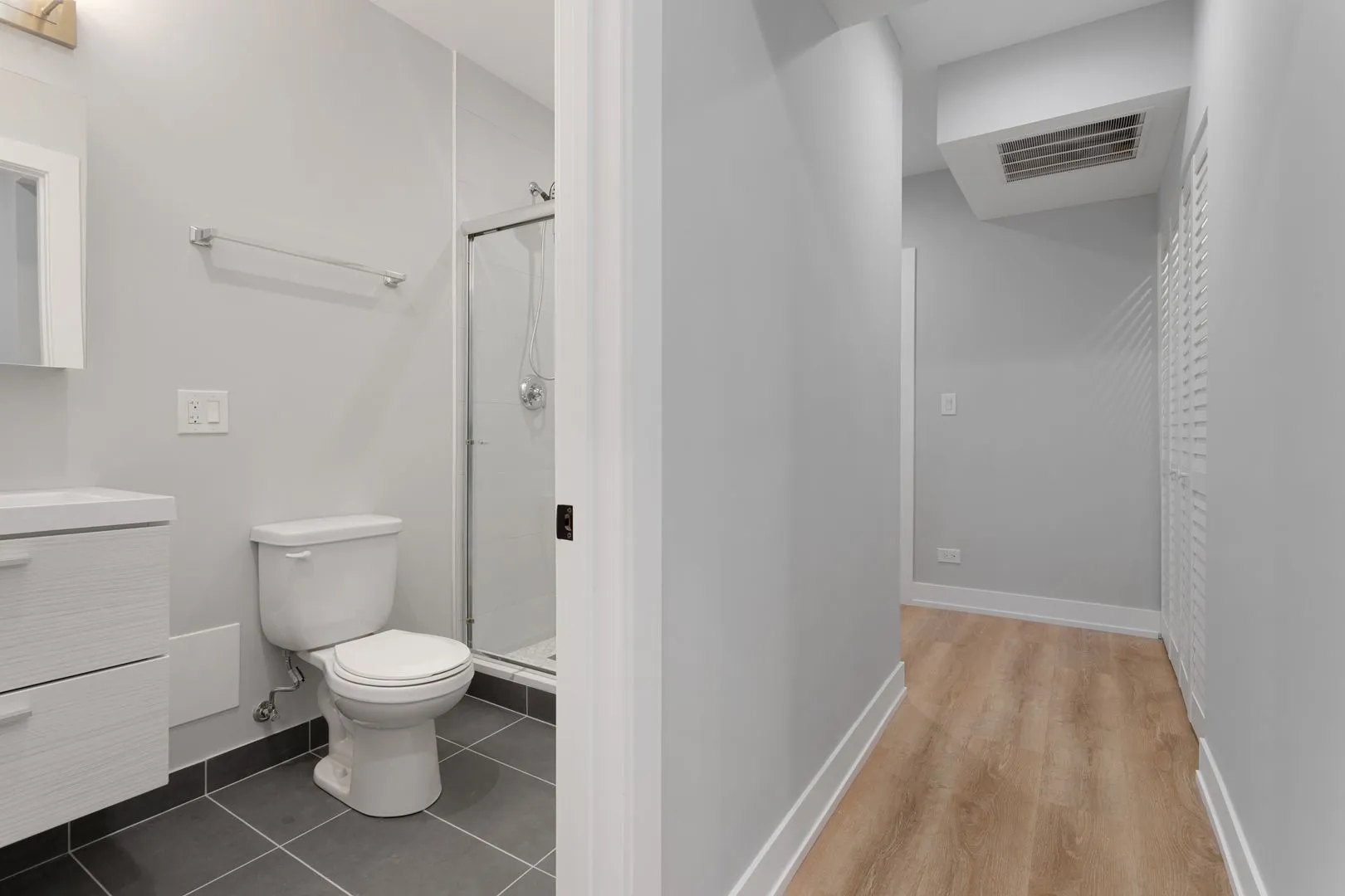 1556 W Juneway Terrace, , 60626, USA 60626-unit#1L-Chicago-IL