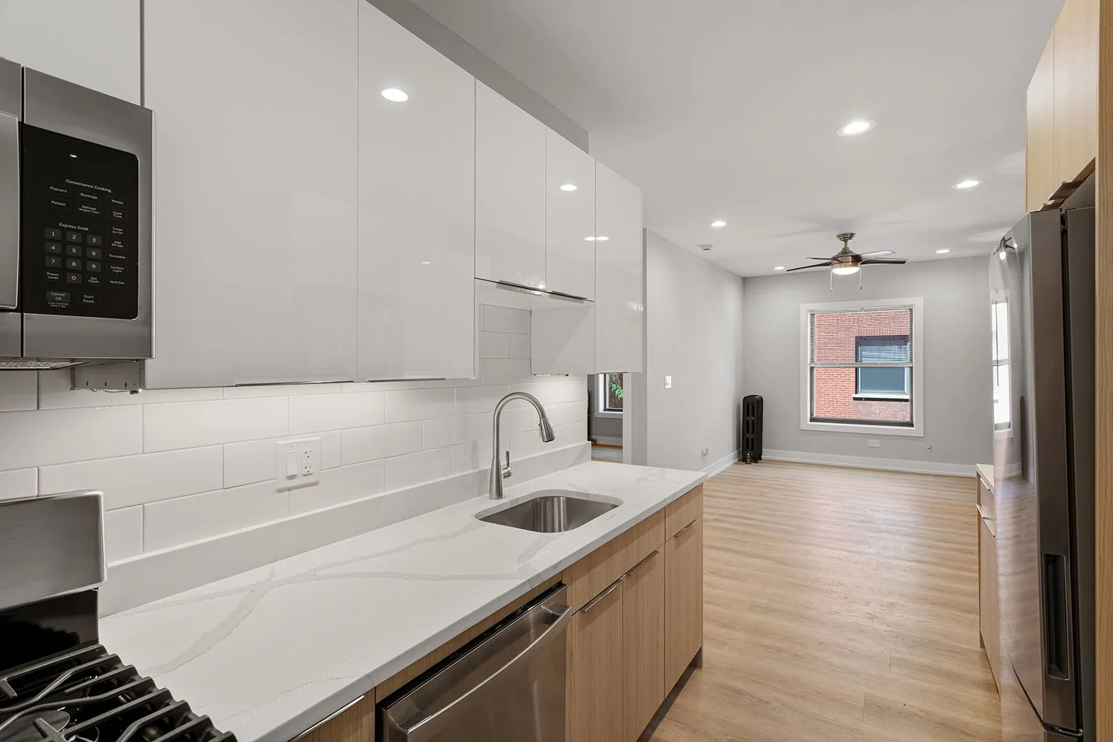 1700 W Juneway Terrace, ,  60626, USA 60626-unit#2B-Chicago-IL