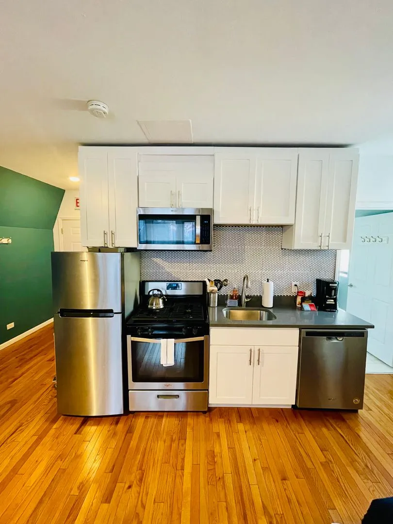 1742 W Division St, ,  60622, USA 60622-unit#1742-COACH-Chicago-IL