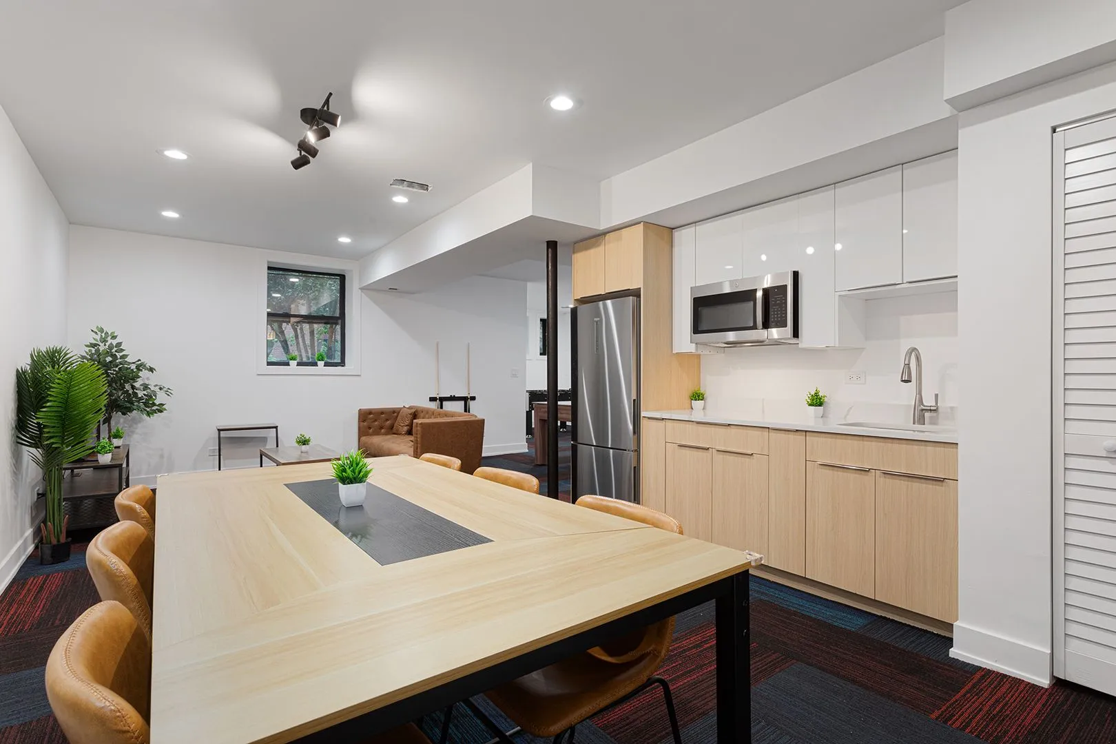 1552 W Juneway Terrace, ,  60626, USA 60626-unit#1F-Chicago-IL
