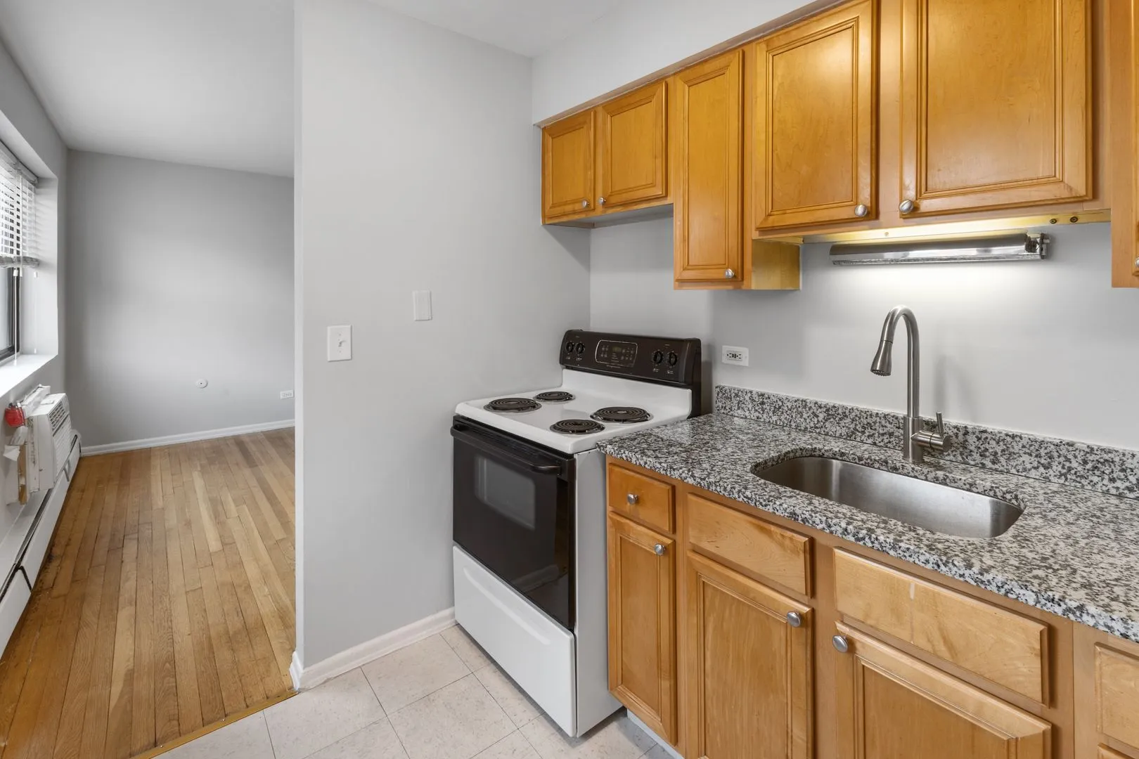 6021 N Winthrop Ave, , 60660, USA 60660-unit#408-Chicago-IL