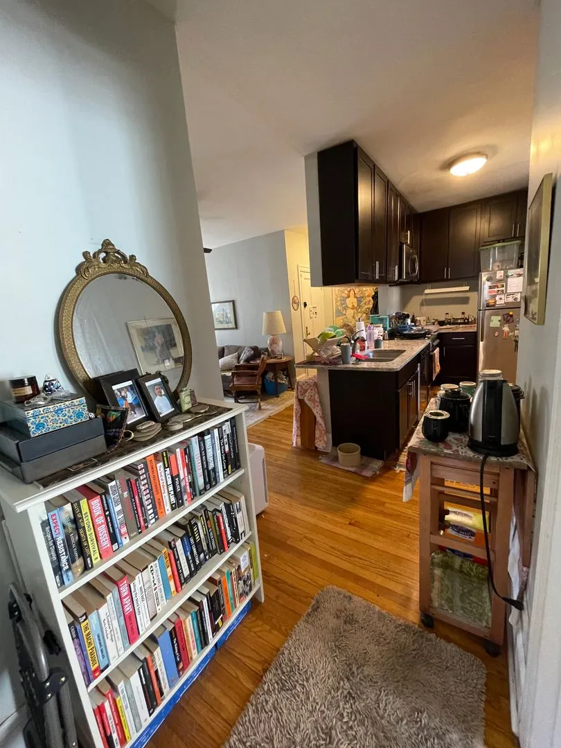 1331 W Touhy Ave, , 60626, USA 60626-unit#3S-Chicago-IL