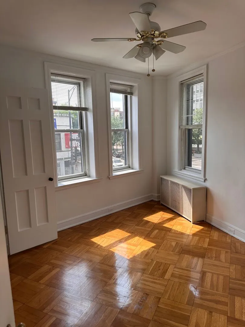 415 W Fullerton Pkwy, ,  60614, USA 60614-unit#206-Chicago-IL